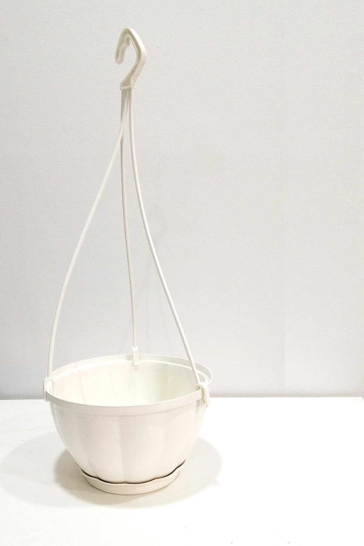 hanging plastic pot-wT color Pots & Vases